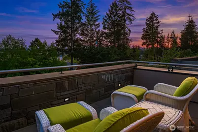 9632 Lake Washington Boulevard NE, Bellevue, WA 98004 - Photo 8