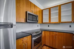 3104 Western Ave, Seattle, WA 98121 - Photo 6