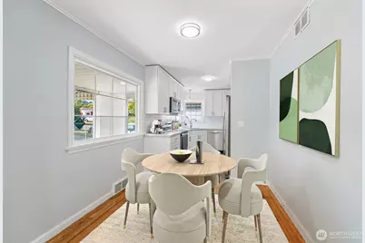 1048 S 100th Street, Seattle, WA 98168 - Photo 10