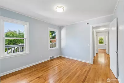 1048 S 100th Street, Seattle, WA 98168 - Photo 18