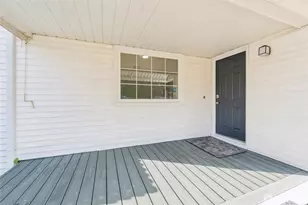 1048 S 100th St, Seattle, WA 98168 - Photo 6