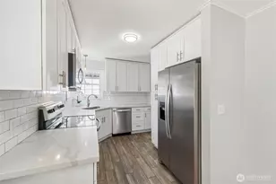 1048 S 100th St, Seattle, WA 98168 - Photo 12