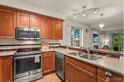5016 California Avenue SW #302, Seattle, WA 98136 - Photo 4