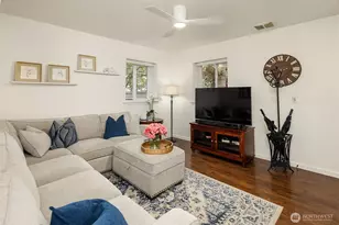 23 Prospect St, Seattle, WA 98109 - Photo 24