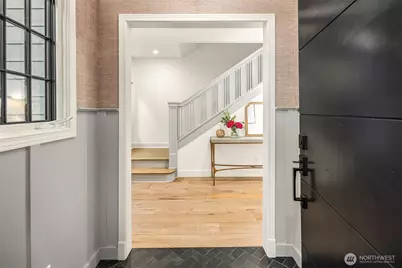 23 Prospect Street, Seattle, WA 98109 - Photo 2
