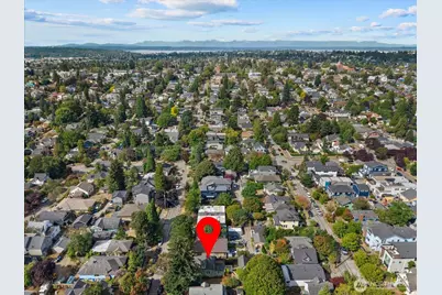 734 N 75th Street, Seattle, WA 98103 - Photo 32