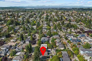 734 N 75th St, Seattle, WA 98103 - Photo 32