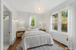 734 N 75th St, Seattle, WA 98103 - Photo 8