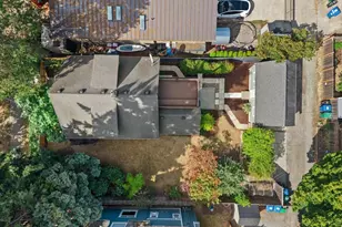 734 N 75th St, Seattle, WA 98103 - Photo 28