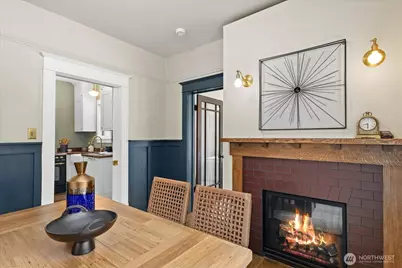 734 N 75th Street, Seattle, WA 98103 - Photo 6