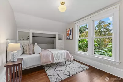 734 N 75th Street, Seattle, WA 98103 - Photo 16