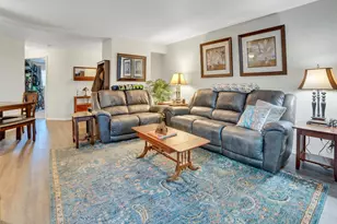 15433 Country Club Dr, Mill Creek, WA 98012 - Photo 2