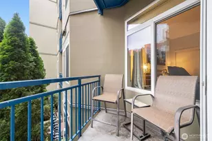 2415 2nd Ave, Seattle, WA 98121 - Photo 16