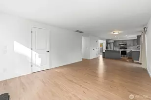 18215 SE 261st Ct, Covington, WA 98042 - Photo 16