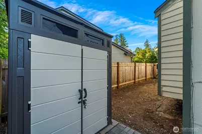 18215 SE 261st Court, Covington, WA 98042 - Photo 32