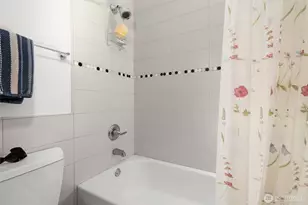 500 5th Ave W, Seattle, WA 98119 - Photo 22