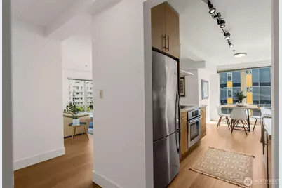 500 Fifth Avenue W #505, Seattle, WA 98119 - Photo 24