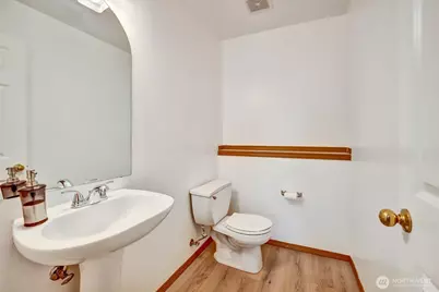 15 87th Avenue NE #B, Lake Stevens, WA 98258 - Photo 16