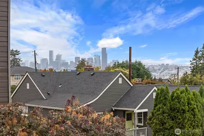 3712 37th Avenue SW, Seattle, WA 98126 - Photo 2