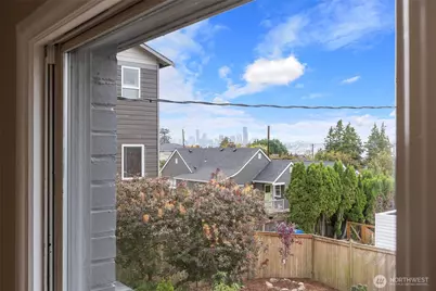 3712 37th Avenue SW, Seattle, WA 98126 - Photo 14