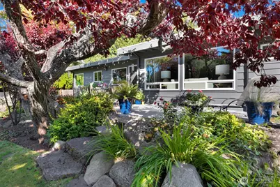 9822 Cherry Street, Edmonds, WA 98020 - Photo 36