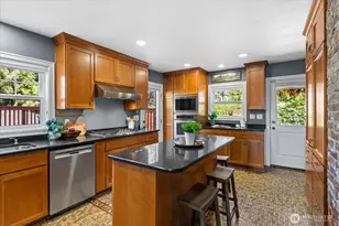 9819 Cherry St, Edmonds, WA 98020 - Photo 12