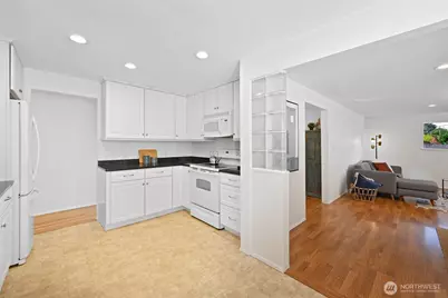 922 NE 150th Street, Shoreline, WA 98155 - Photo 16