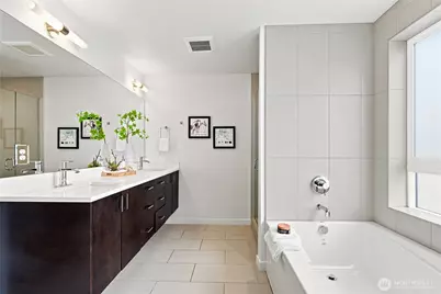 313 Valley Street, Seattle, WA 98109 - Photo 16