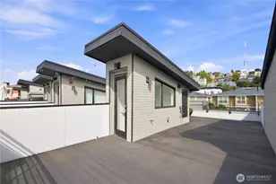 313 Valley St, Seattle, WA 98109 - Photo 24