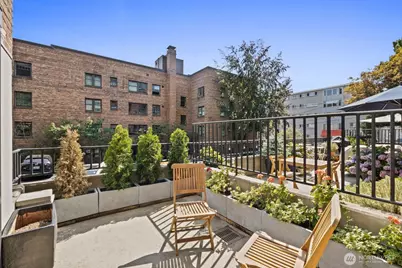 1 Ward Street #3, Seattle, WA 98109 - Photo 8