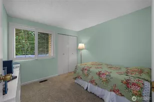 1801 Evergreen Park Ct SW, Olympia, WA 98502 - Photo 12