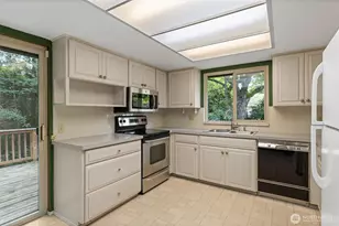 3322 102nd Ave NE, Bellevue, WA 98004 - Photo 12