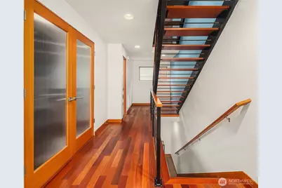 2423 N 75th Street, Seattle, WA 98103 - Photo 6