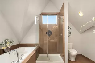 2423 N 75th St, Seattle, WA 98103 - Photo 28
