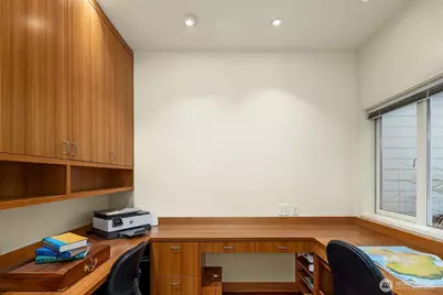 4712 SW Brace Point Drive, Seattle, WA 98136 - Photo 10