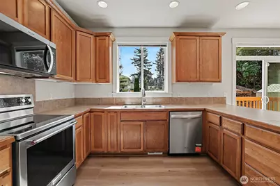 2021 NE 25th Place, Renton, WA 98056 - Photo 12