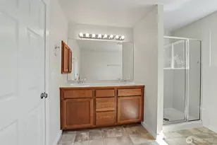 2021 NE 25th Pl, Renton, WA 98056 - Photo 24