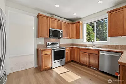 2021 NE 25th Place, Renton, WA 98056 - Photo 10