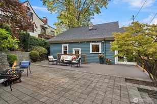 863 E Gwinn Pl, Seattle, WA 98102 - Photo 6
