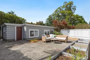1557 Thorndyke Ave W, Seattle, WA 98199 - Photo 36