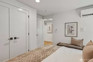 1218 NE 103rd St, Seattle, WA 98125 - Photo 34