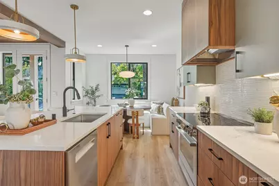 1218 NE 103rd Street, Seattle, WA 98125 - Photo 4