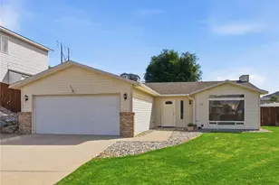321 S Mary Ave, East Wenatchee, WA 98802 - Photo 2