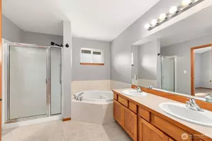 1068 Homestead Dr, Burlington, WA 98233 - Photo 12