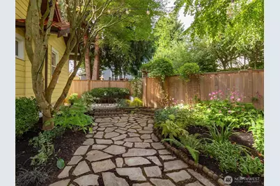 3234 NW 69th Street, Seattle, WA 98117 - Photo 32