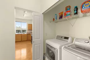 6895 Holly Park Dr S, Seattle, WA 98118 - Photo 24