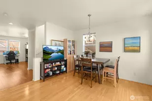 6895 Holly Park Dr S, Seattle, WA 98118 - Photo 12