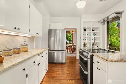 6827 28th Avenue NE, Seattle, WA 98115 - Photo 10