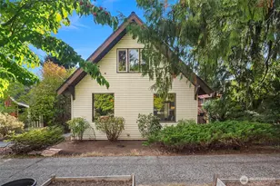 6827 28th Ave NE, Seattle, WA 98115 - Photo 2