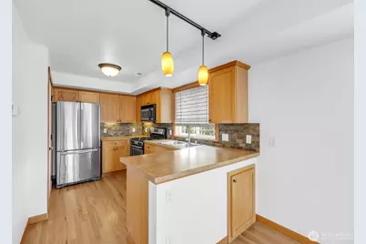 6331 42nd Avenue SW #A, Seattle, WA 98136 - Photo 10